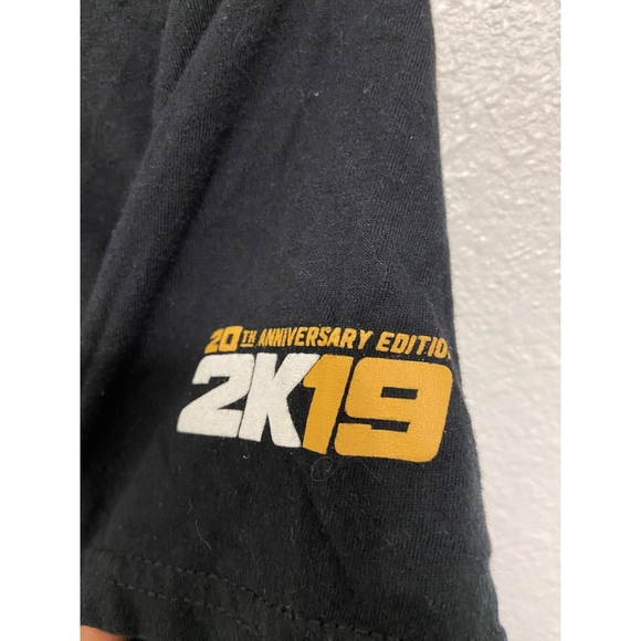 Lebron James crown T-Shirt - Picture 2 of 4